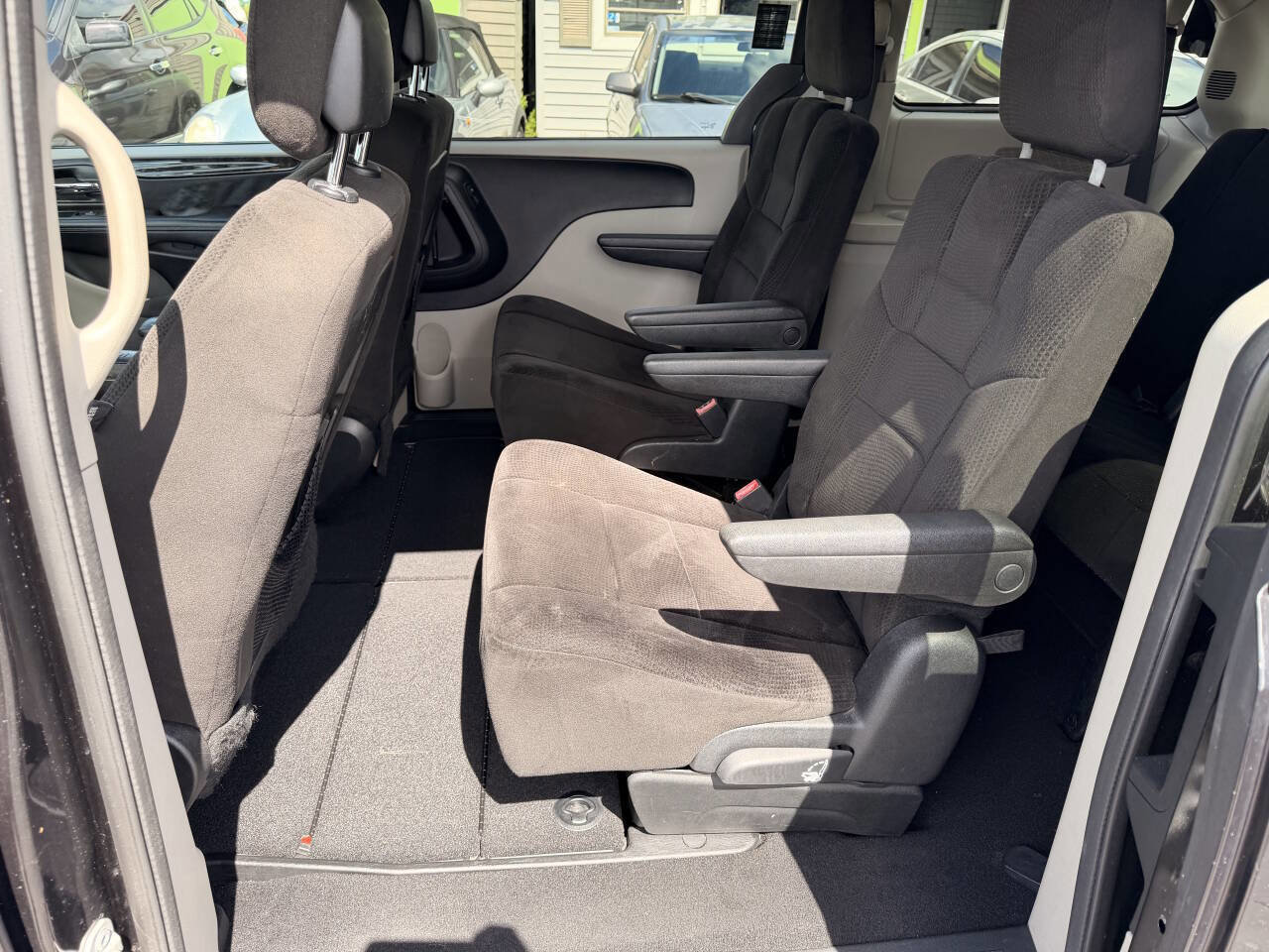 Used 2012 Dodge Grand Caravan SE FWD image 10