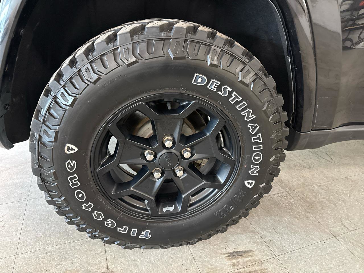 Used 2015 Jeep Grand Cherokee Altitude image 60