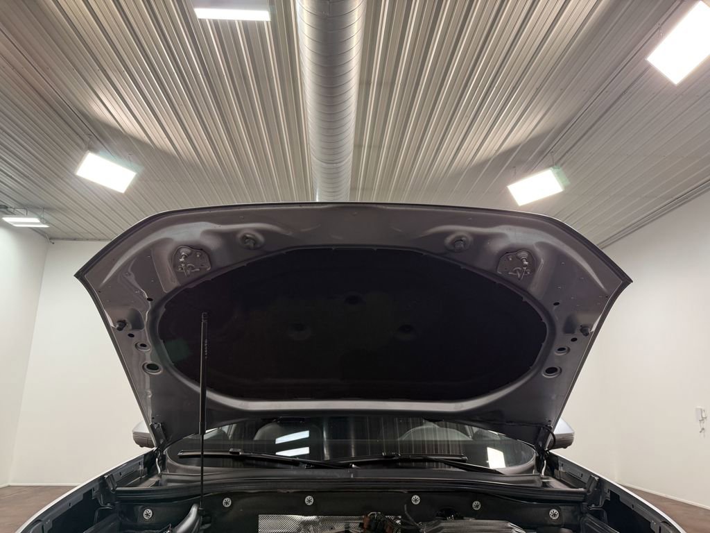 Used 2023 Volkswagen Atlas Cross Sport SEL Premium R-Line image 88