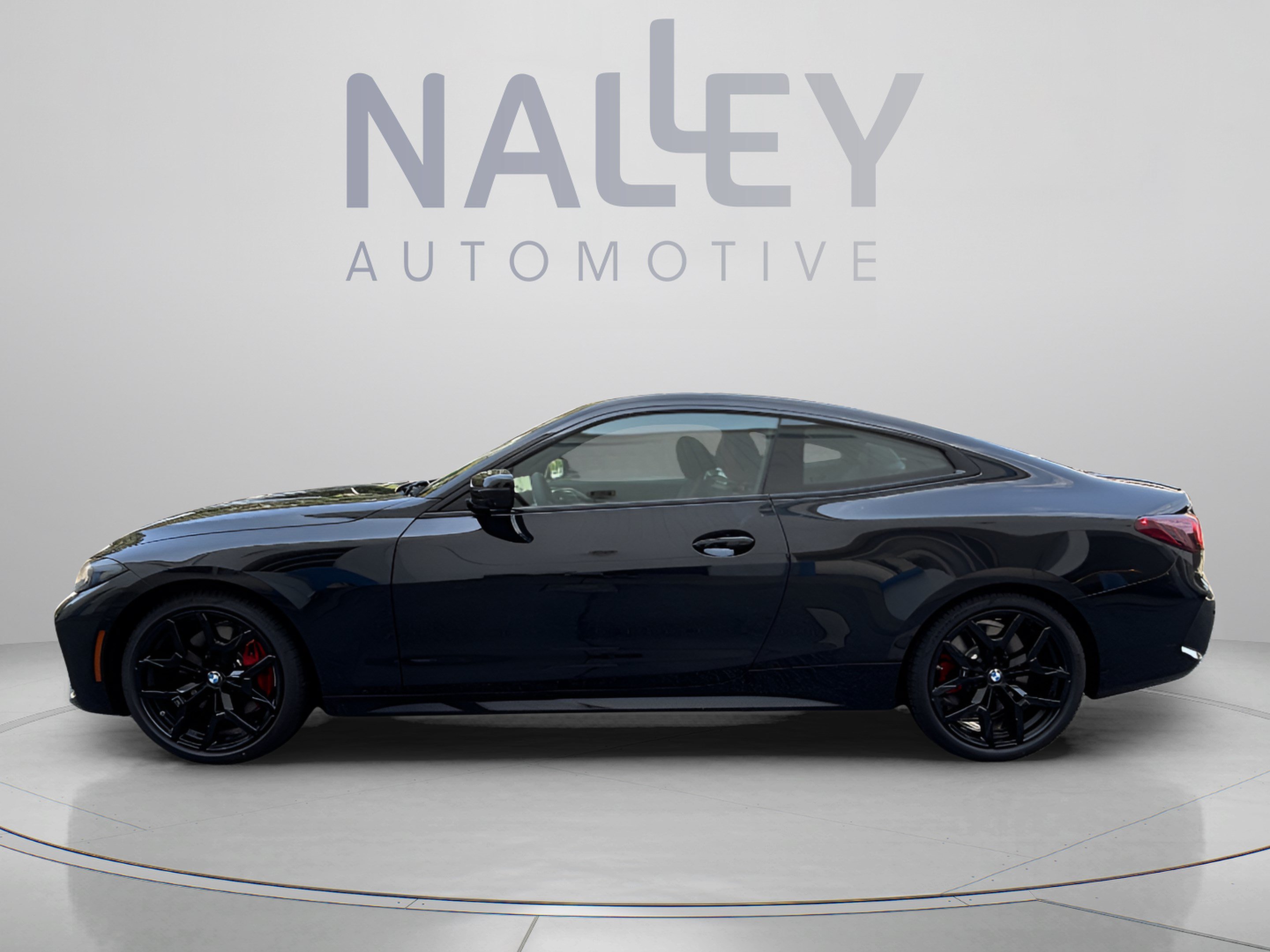 Used 2027 BMW 430i Coupe w/ M Sport Package RWD image 2