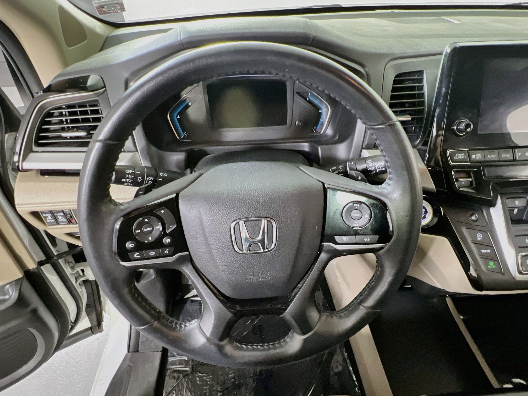 Used 2023 Honda Odyssey Touring image 11