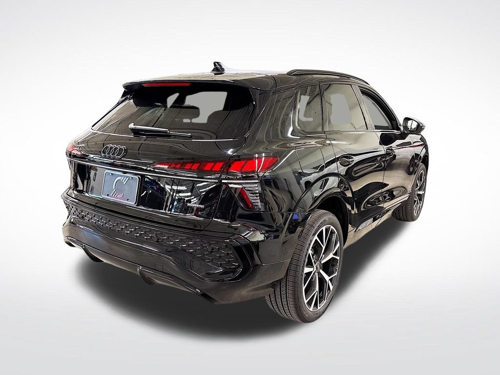 New 2026 Audi Q3 quattro 2.0T AWD/4WD image 5
