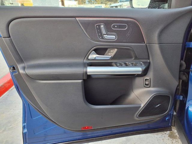 Used 2025 Mercedes-Benz GLA 35 AMG 4MATIC image 12