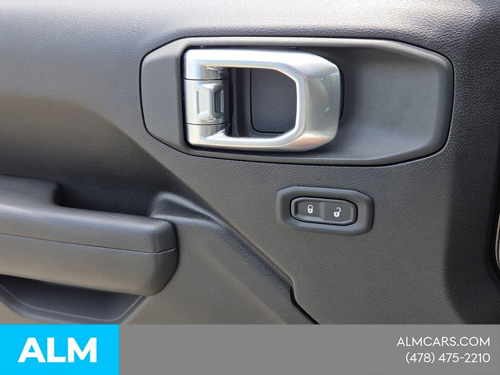 Used 2025 Jeep Wrangler Unlimited Sport AWD/4WD image 28