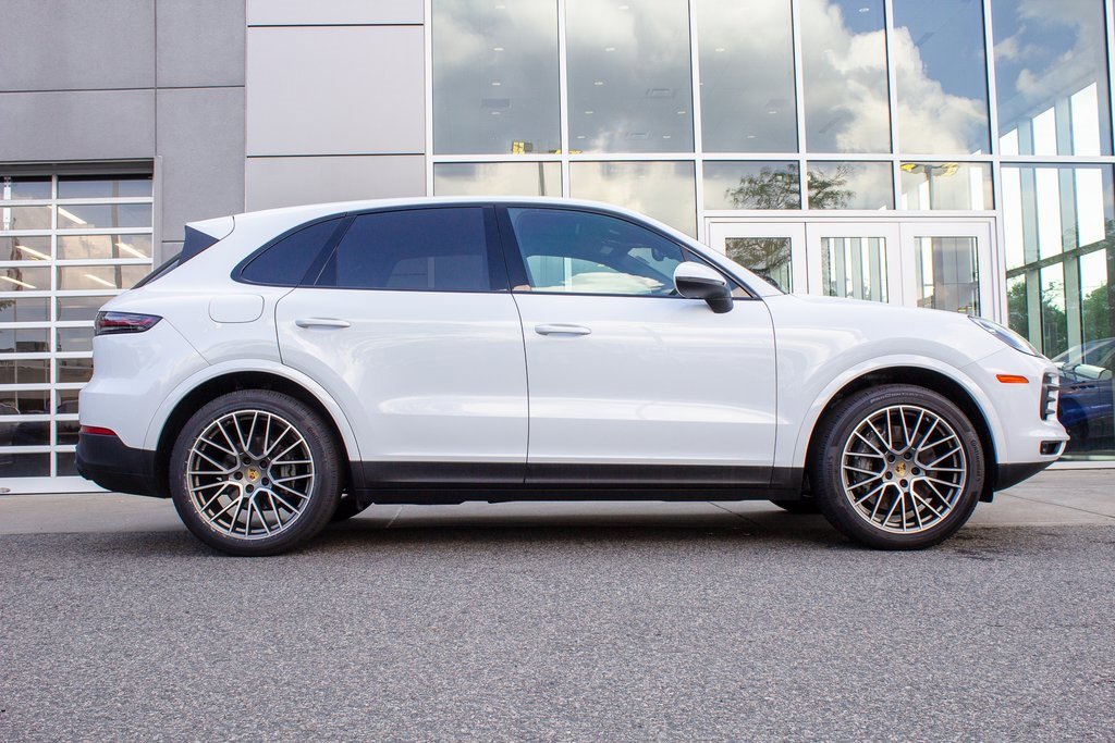 Used 2022 Porsche Cayenne S Platinum image 4