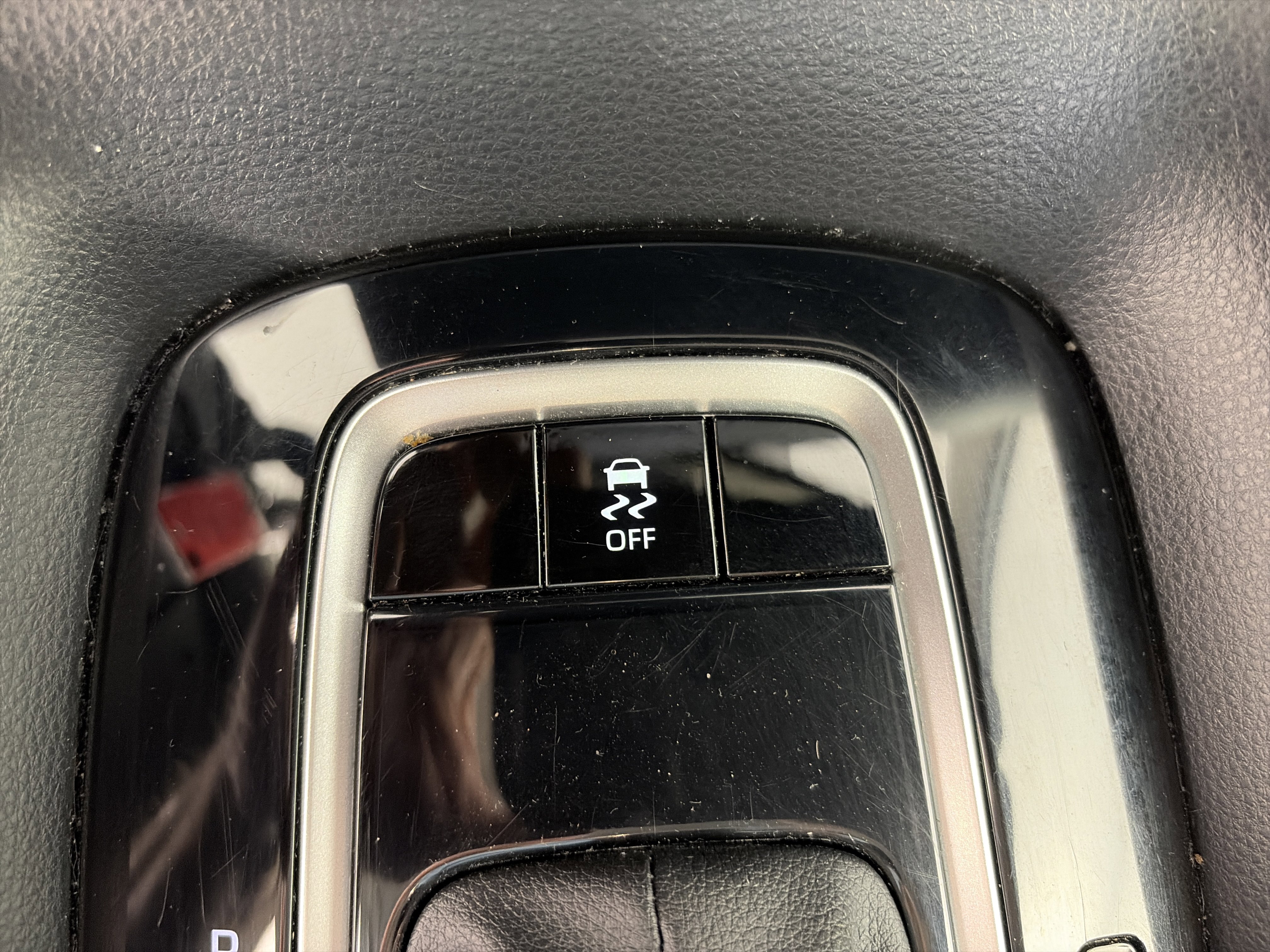 Used 2024 Toyota Corolla LE FWD image 24