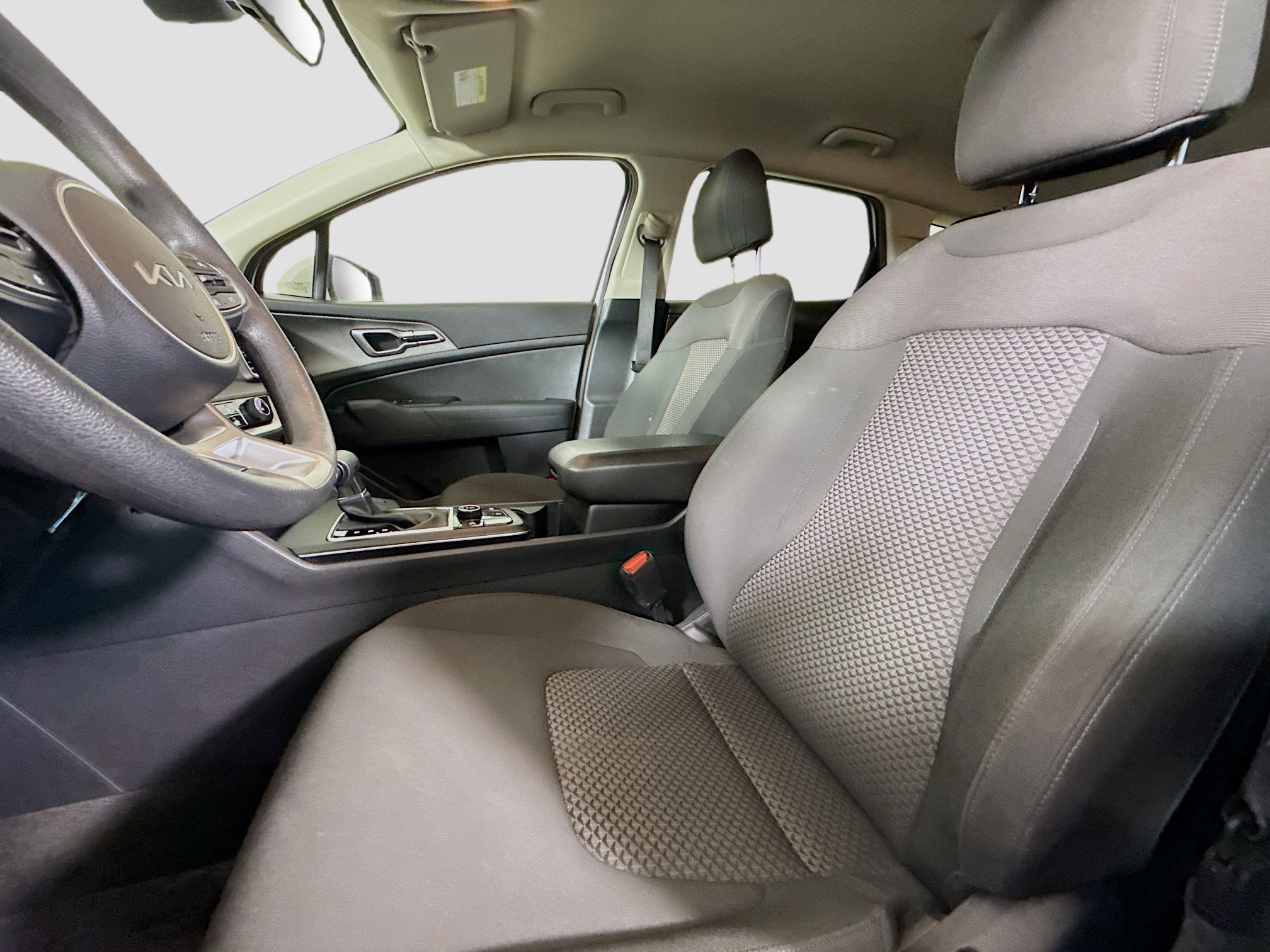 Used 2023 Kia Sportage LX image 21