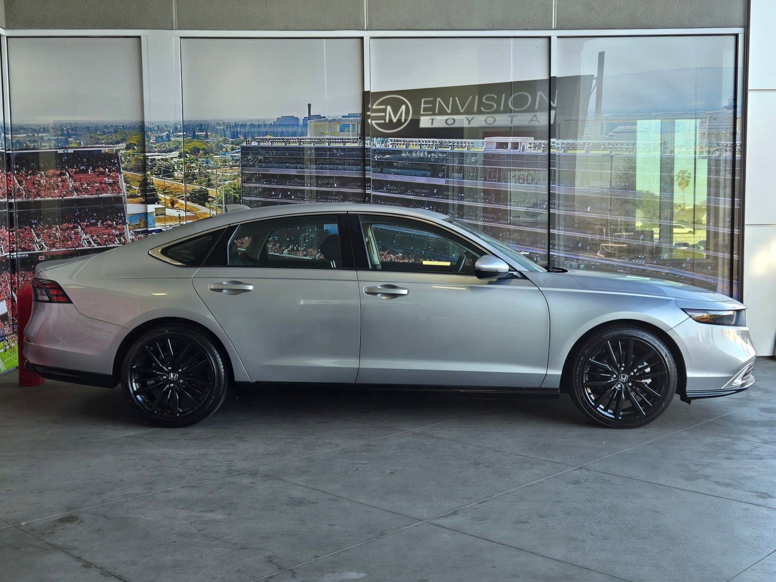 Used 2024 Honda Accord Touring image 3