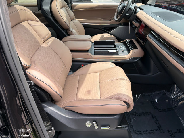 New 2027 Lincoln Navigator L Black Label AWD/4WD image 15