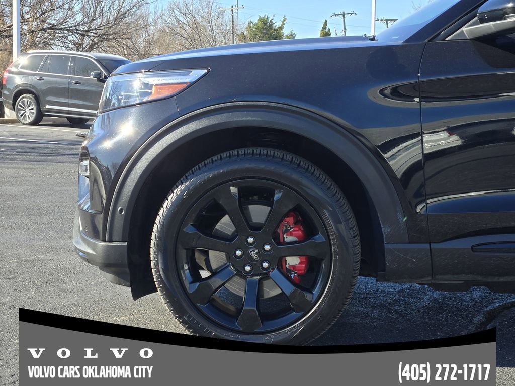 Used 2020 Ford Explorer ST w/ ST Street Pack image 6
