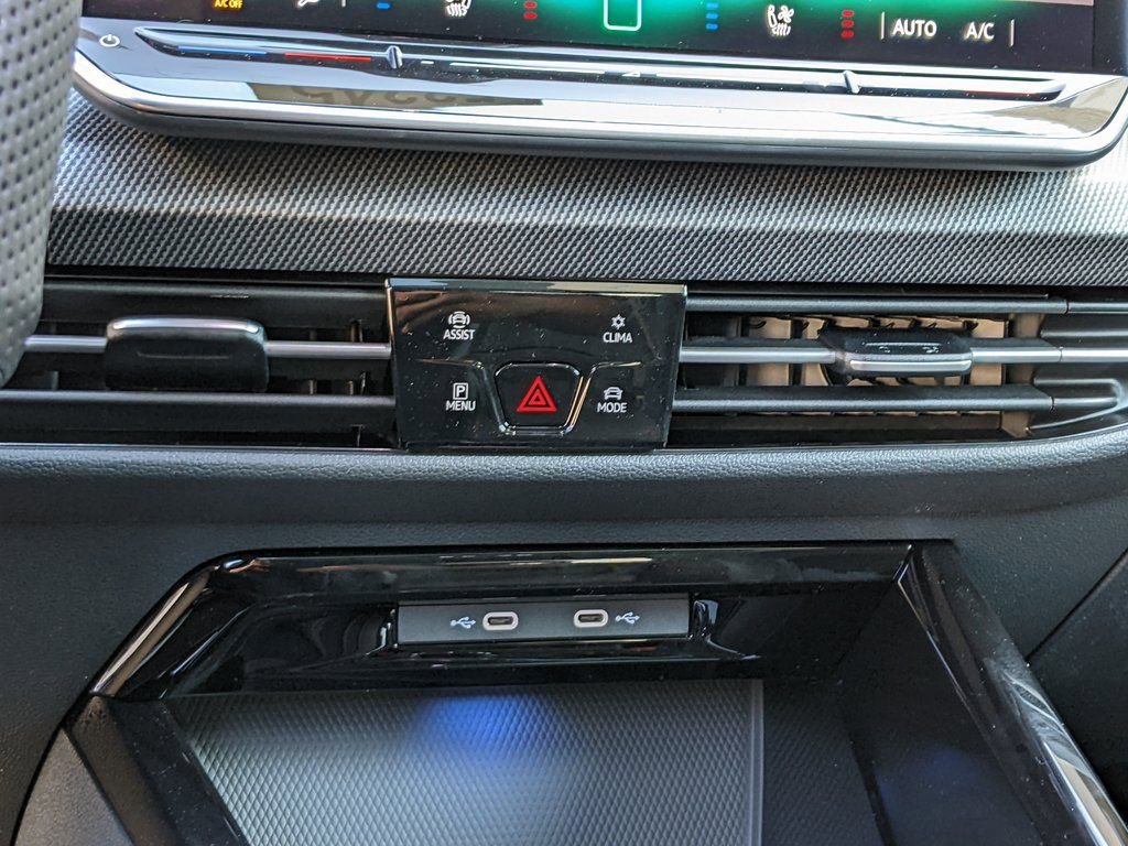 New 2026 Volkswagen GTI SE image 18