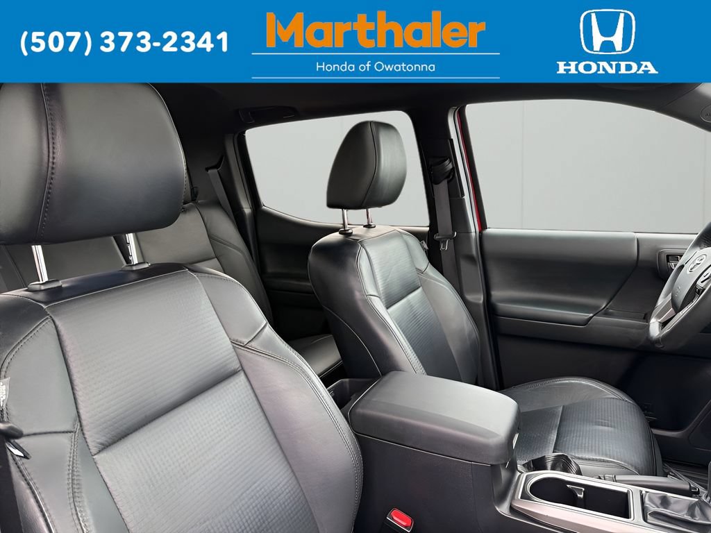 Used 2022 Toyota Tacoma Limited AWD/4WD image 20