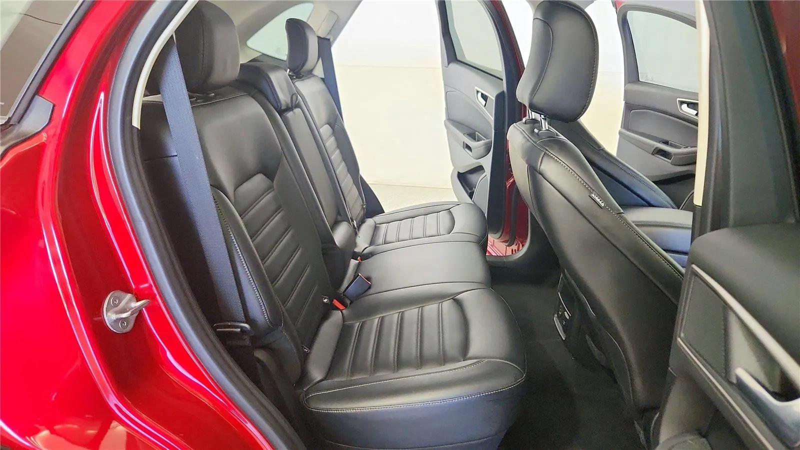 Used 2022 Ford Edge SEL w/ Convenience Package AWD/4WD image 38