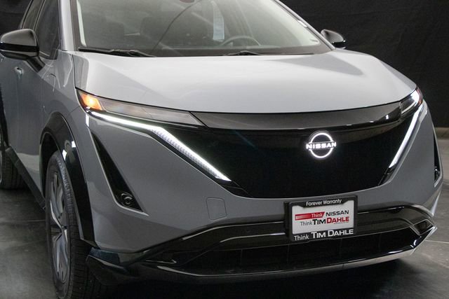 Used 2024 Nissan Ariya AWD image 3