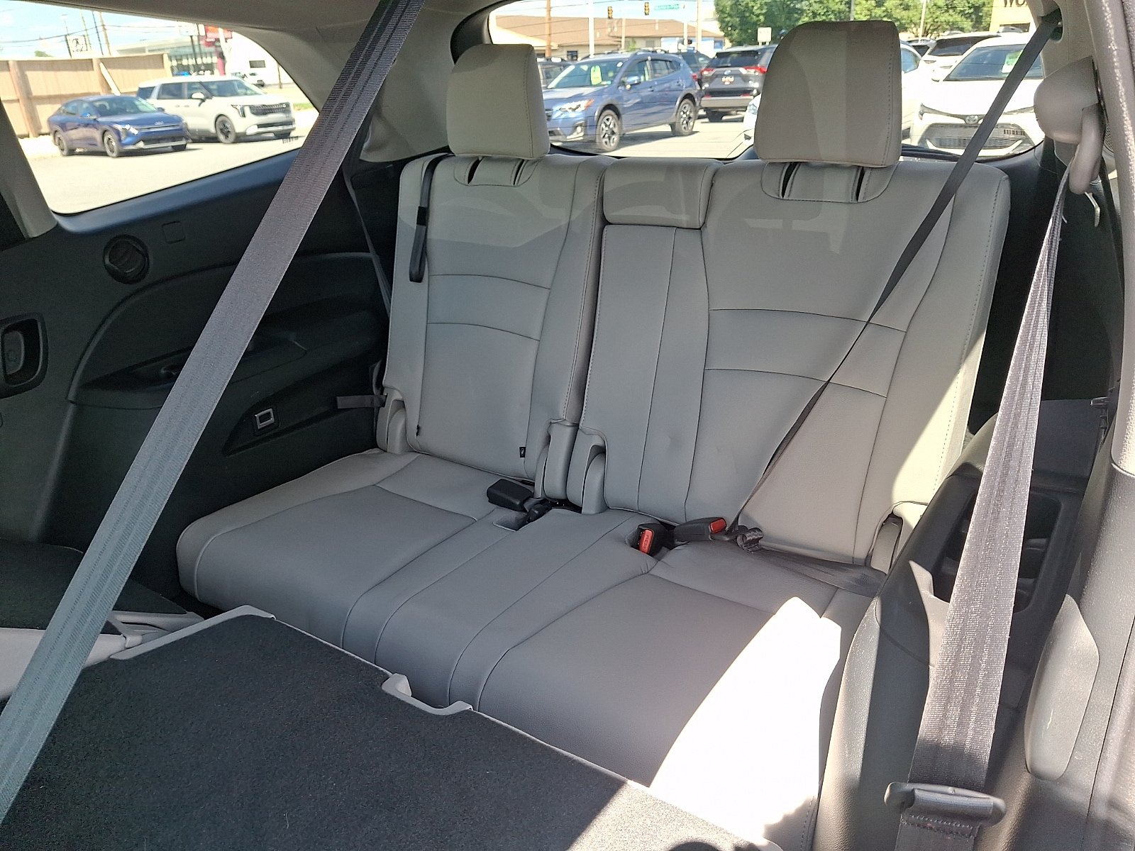 Used 2022 Honda Pilot Touring image 11