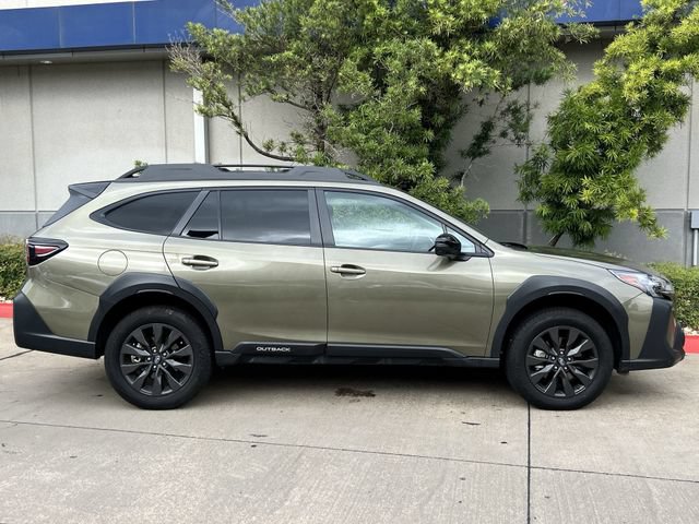 Used 2025 Subaru Outback Onyx Edition AWD/4WD image 3