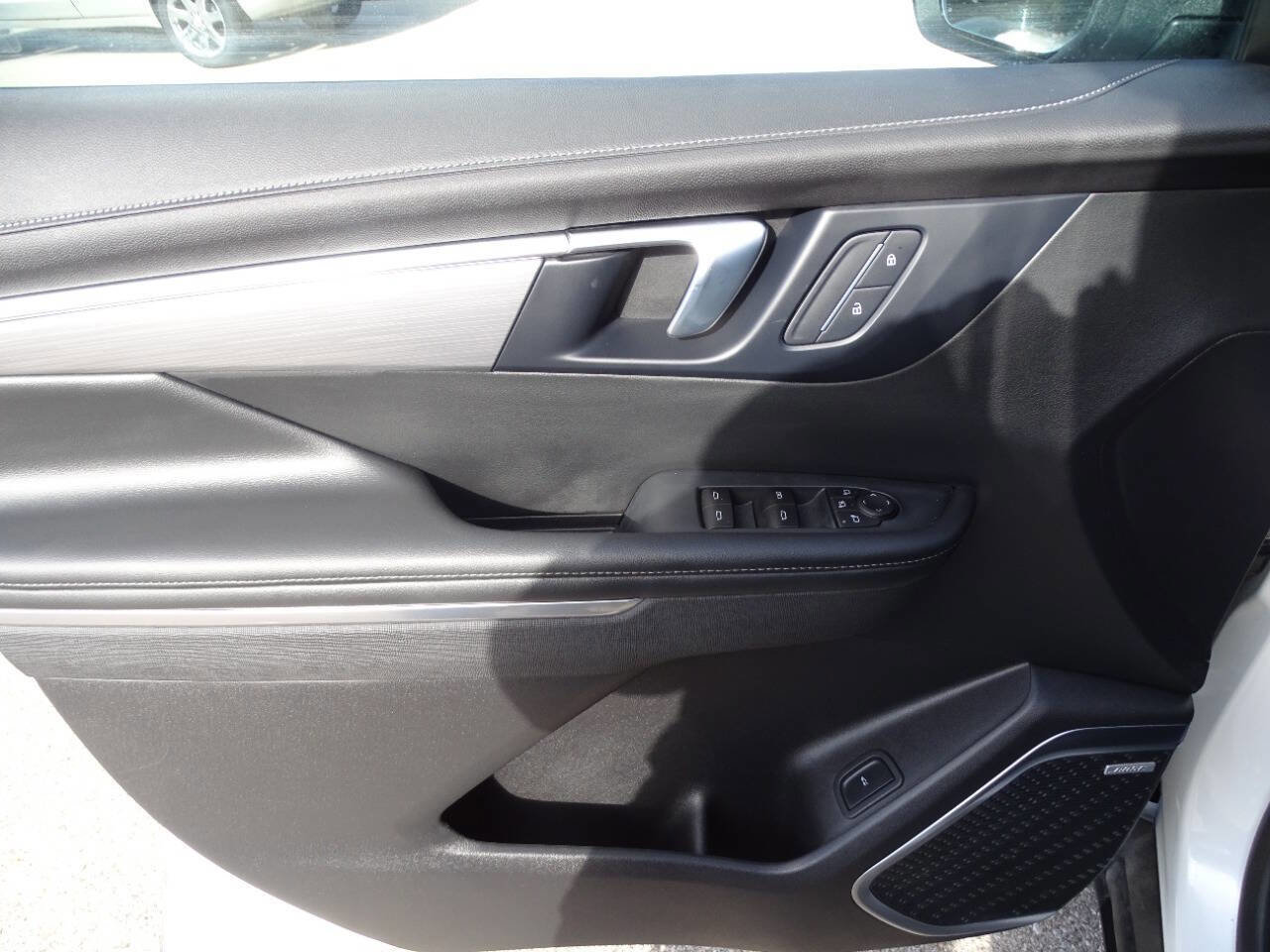 Used 2025 Buick Enclave AWD Preferred image 13