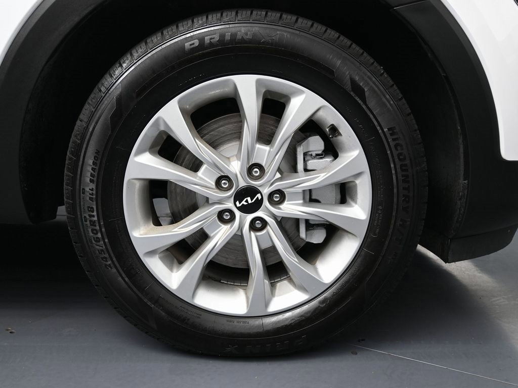 Used 2022 Kia Telluride LX image 12