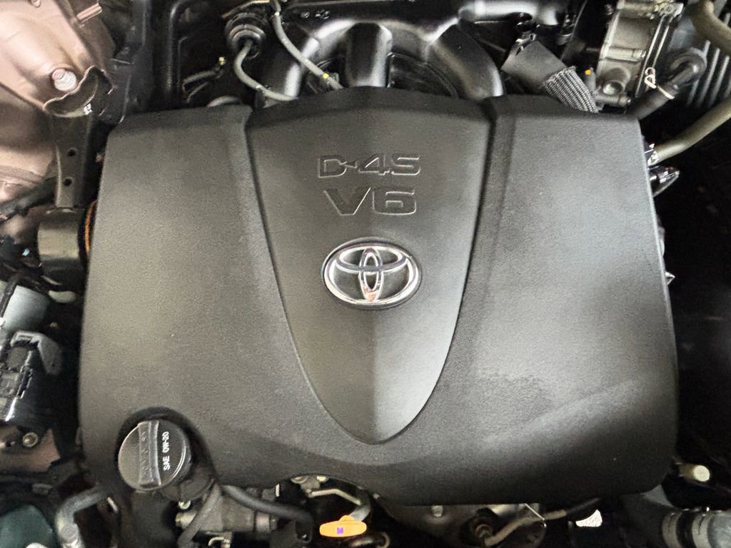 Used 2019 Toyota Highlander XLE image 34