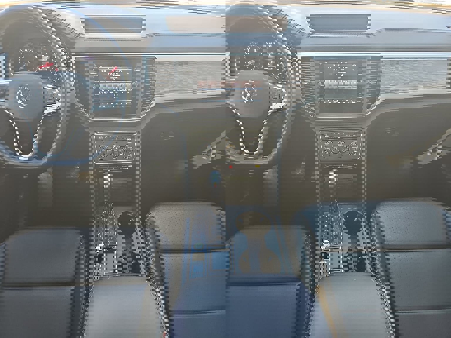 Used 2021 Volkswagen Atlas Cross Sport SE w/ Panoramic Sunroof Package image 12