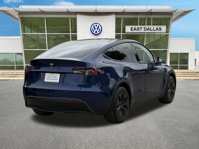 Used 2024 Tesla Model Y 2WD image 3