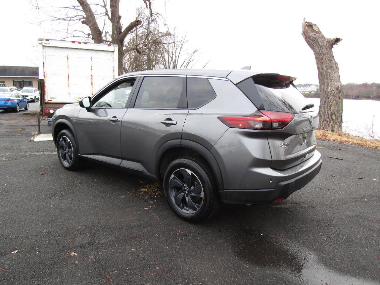 Used 2025 Nissan Rogue SV image 42