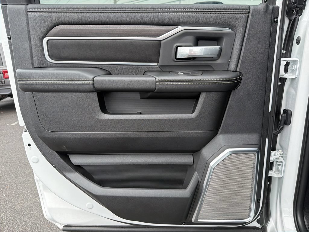 New 2026 RAM 3500 Laramie AWD/4WD image 20