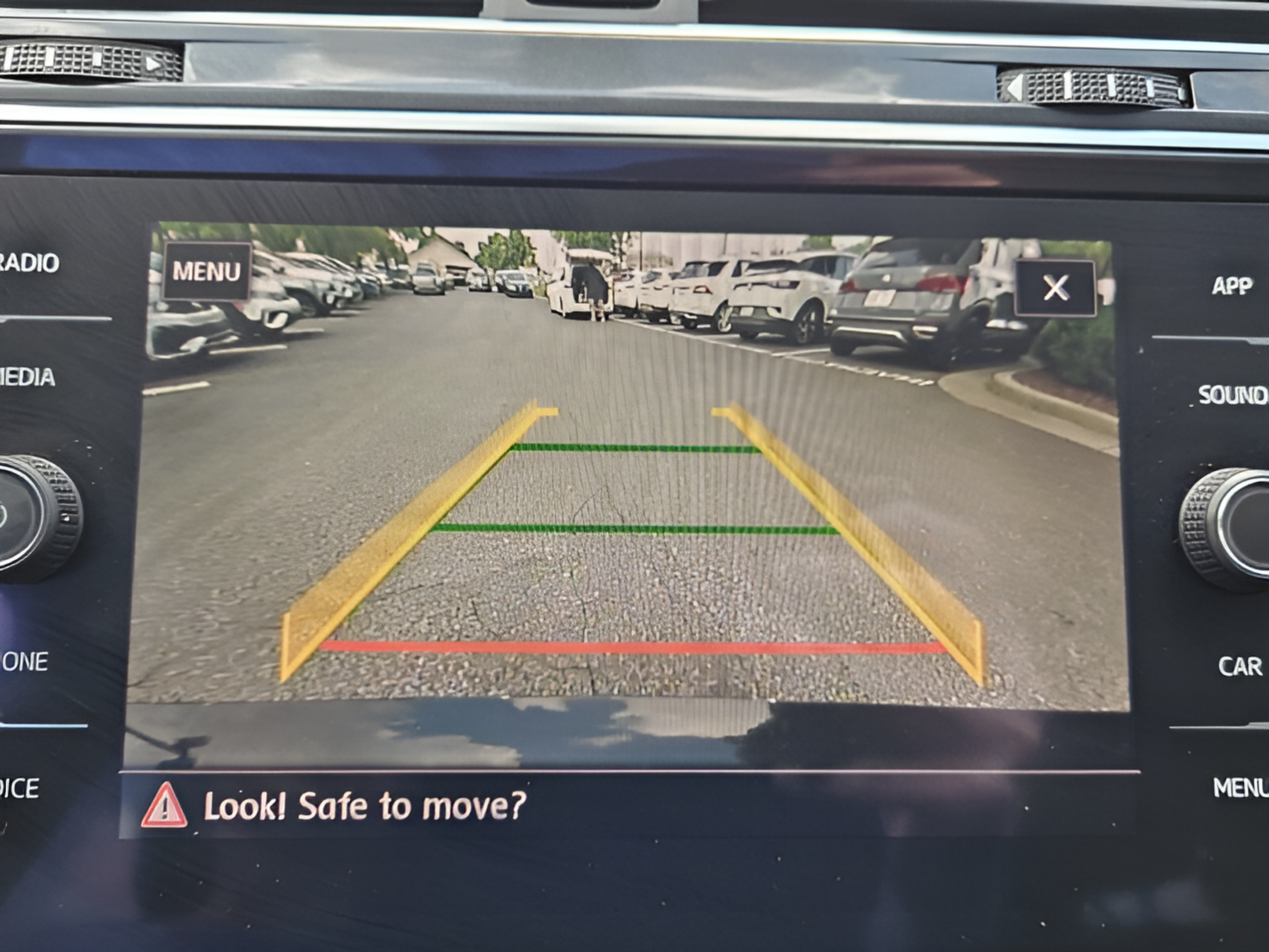 Used 2018 Volkswagen Tiguan S FWD image 19