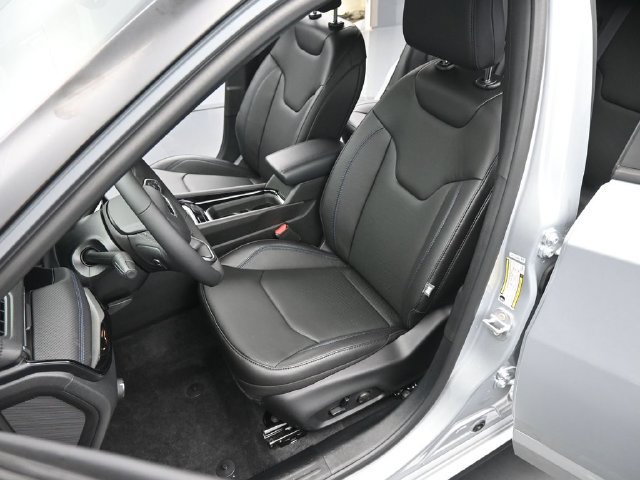 New 2025 Jeep Compass Limited w/ Driver Assist Group I AWD/4WD image 9