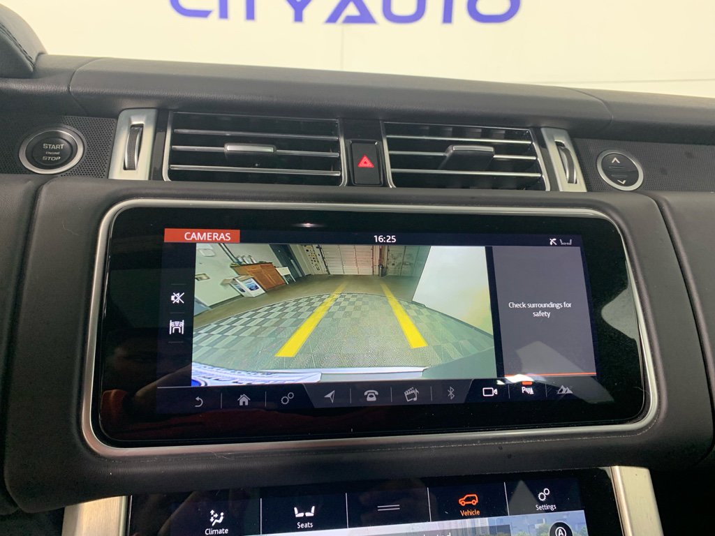 Used 2019 Land Rover Range Rover HSE image 25