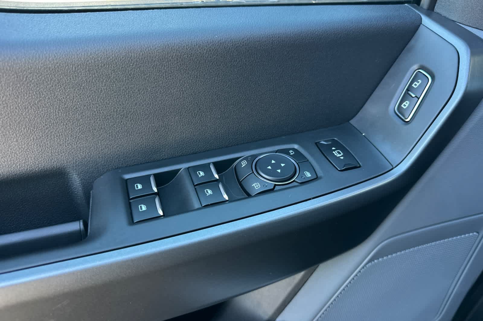New 2026 Ford F250 XLT w/ FX4 Off-Road Package AWD/4WD image 9