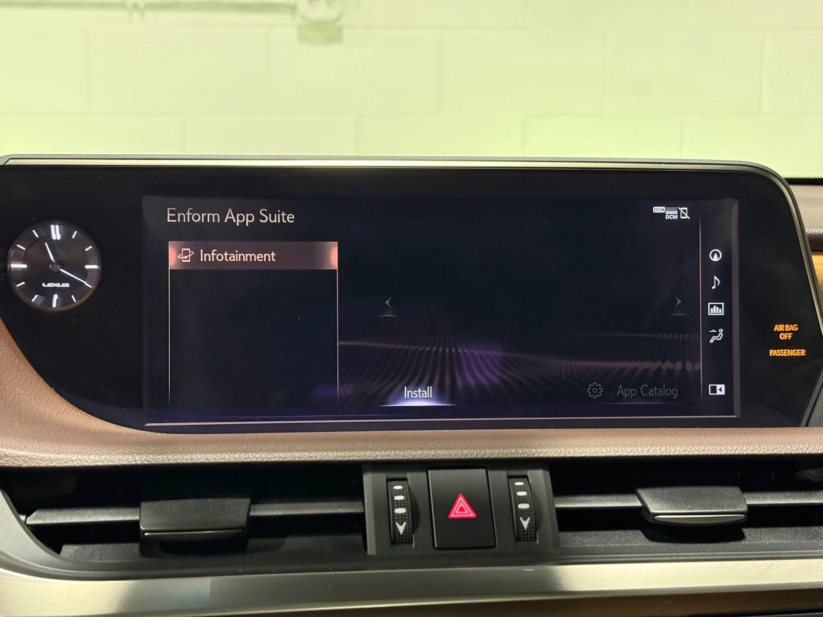 Used 2019 Lexus ES 350 Ultra Luxury w/ Accessory Package image 37