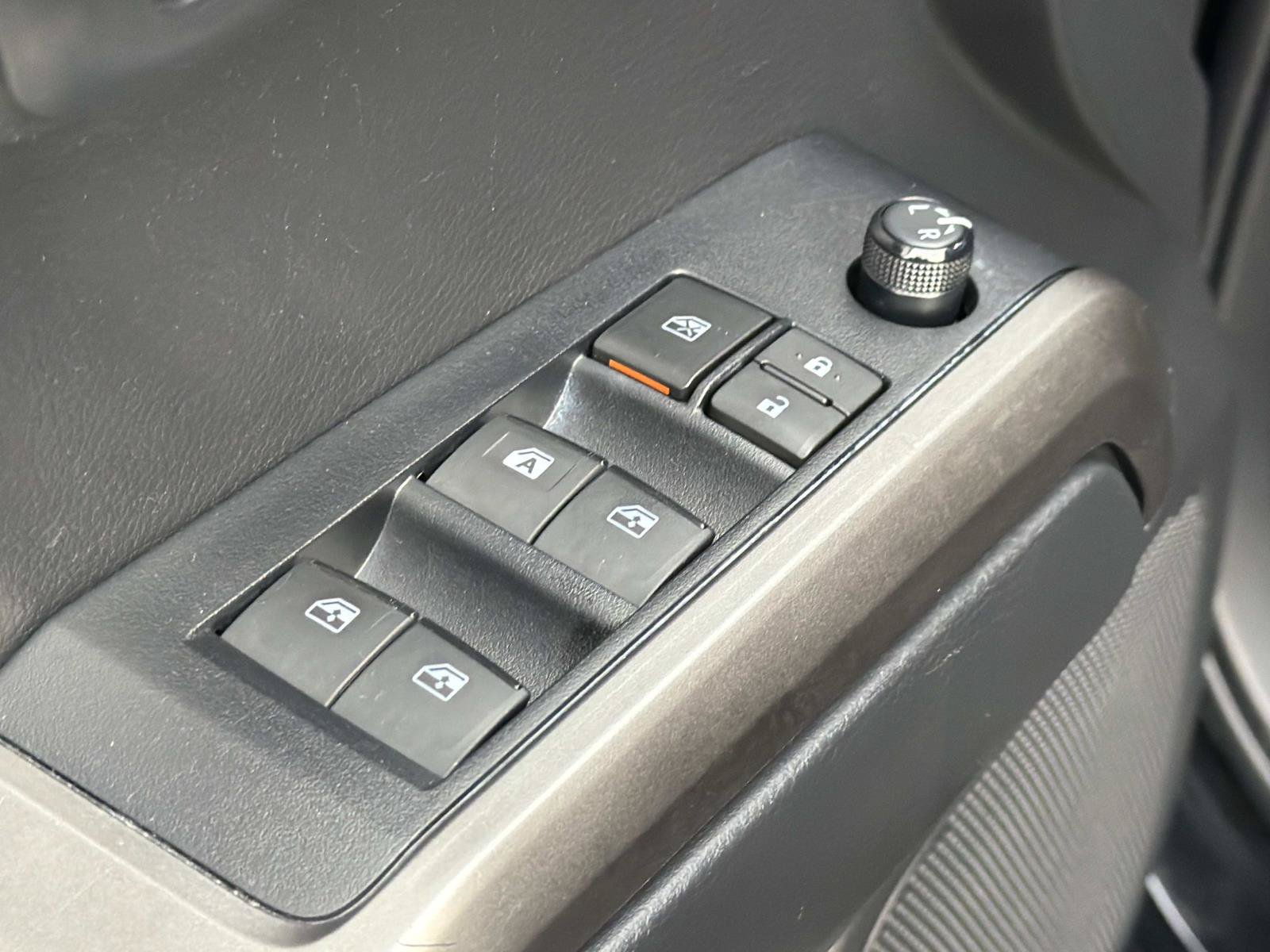 Used 2022 Toyota Tacoma SR5 w/ Technology Package AWD/4WD image 15