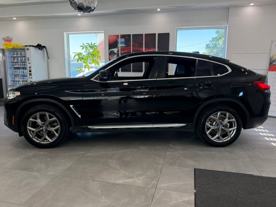 Used 2022 BMW X4 xDrive30i w/ Convenience Package AWD/4WD image 4