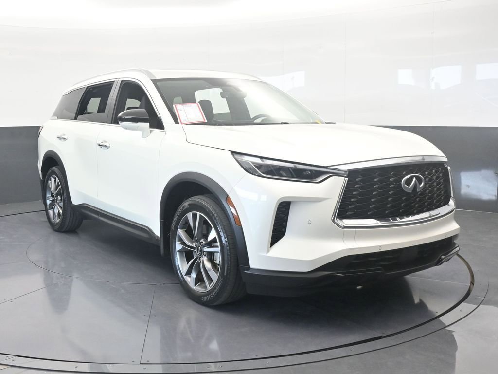 Used 2023 INFINITI QX60 Luxe w/ Performance Audio Package image 9