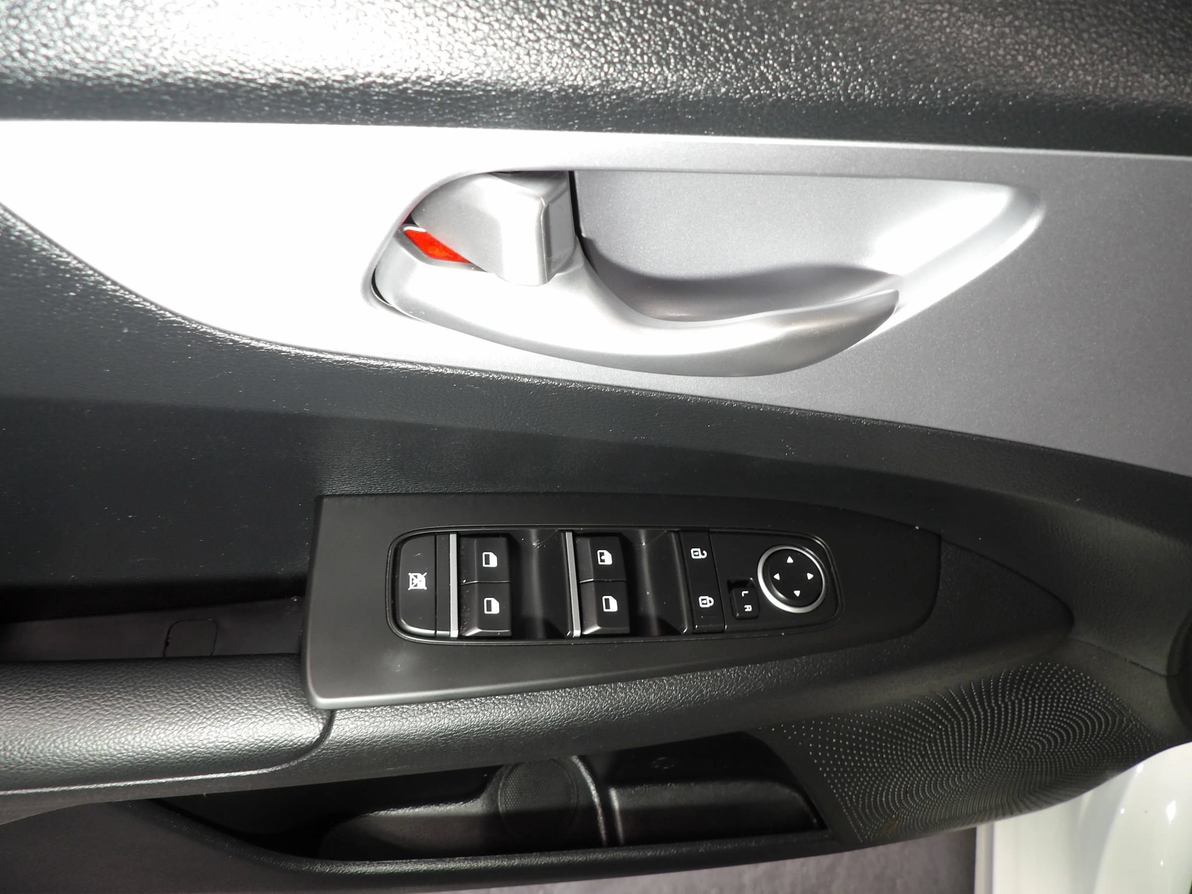 Used 2024 Kia Forte LXS FWD image 7