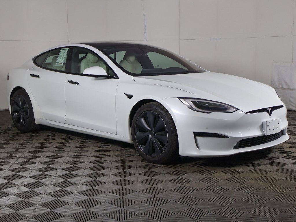 Used 2021 Tesla Model S Plaid image 2