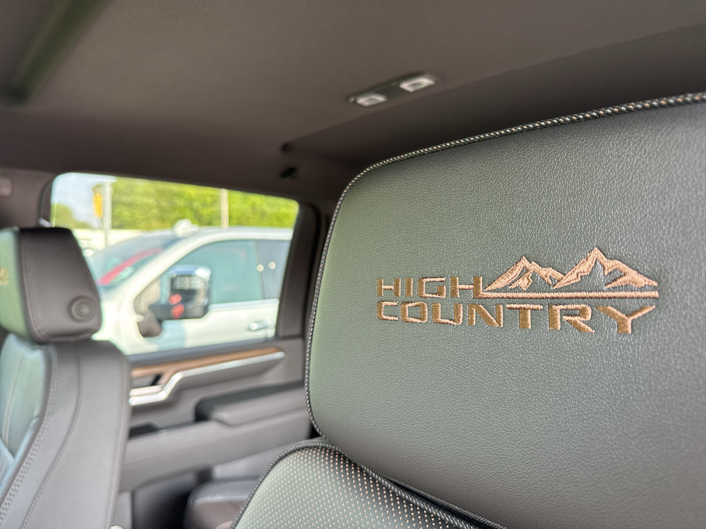 New 2026 Chevrolet Silverado 2500 High Country w/ Midnight Edition AWD/4WD image 20
