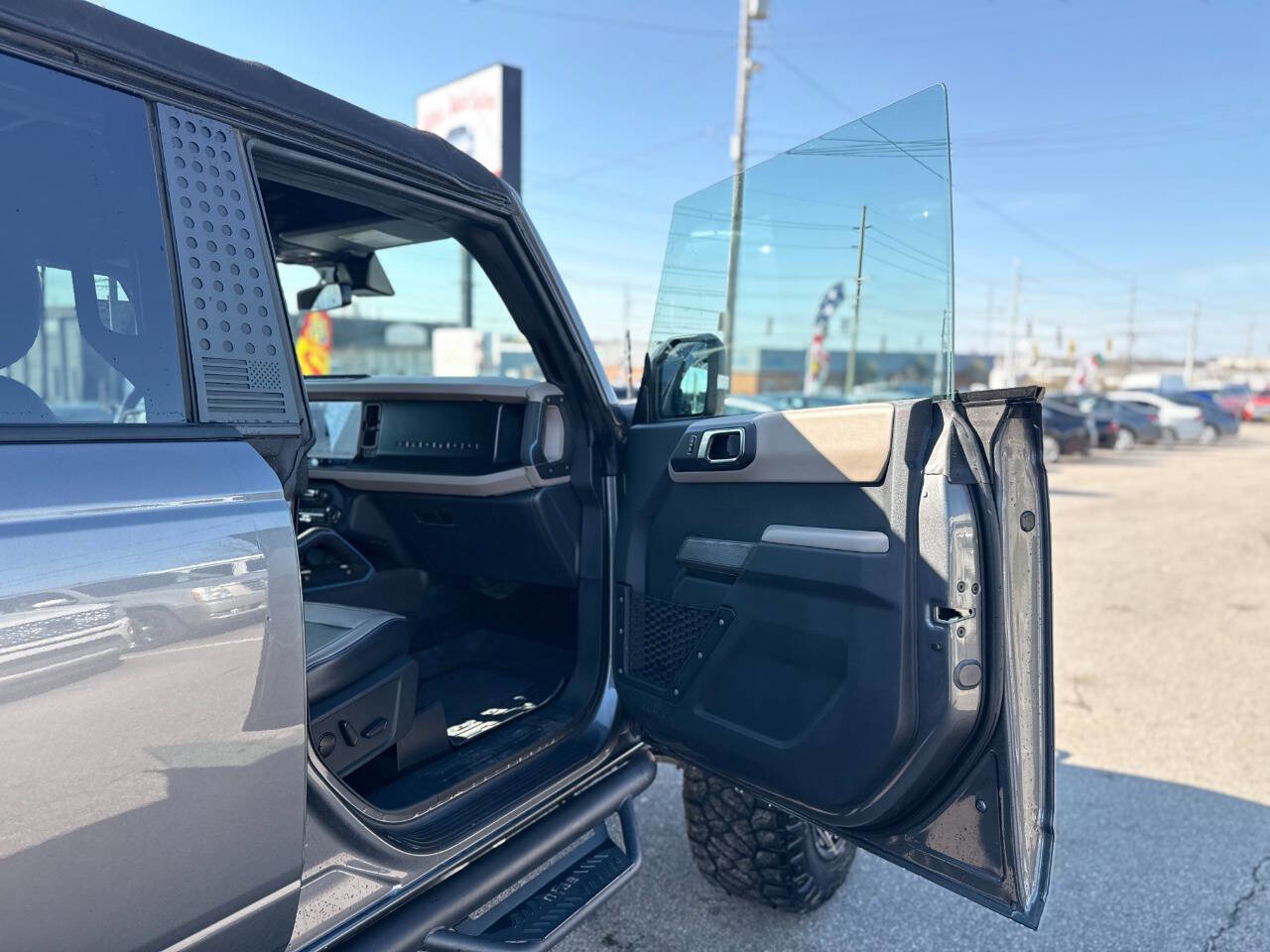 Used 2022 Ford Bronco Wildtrak image 28