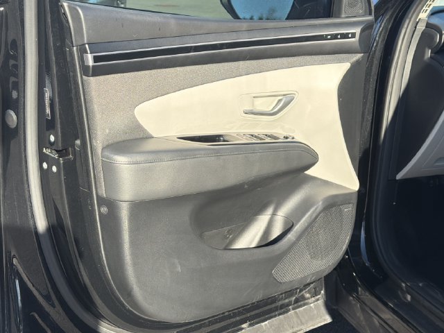 Used 2024 Hyundai Tucson Limited FWD image 12