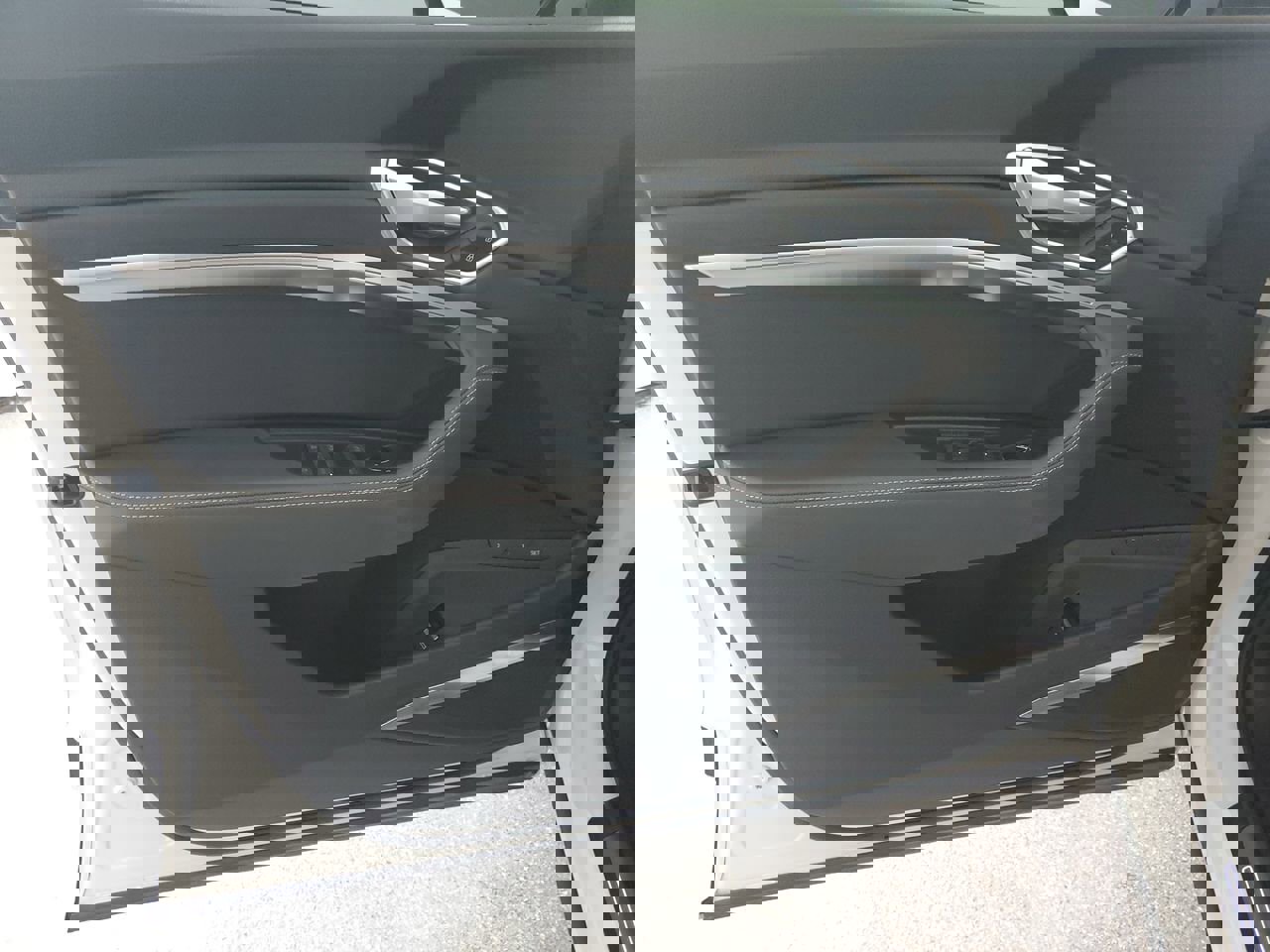 Certified 2021 Audi e-tron Premium Plus w/ Premium Plus Package image 20