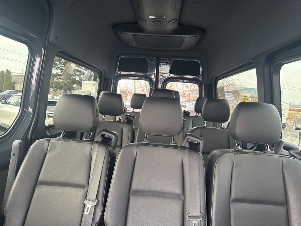 Used 2022 Mercedes-Benz Sprinter 2500 image 8