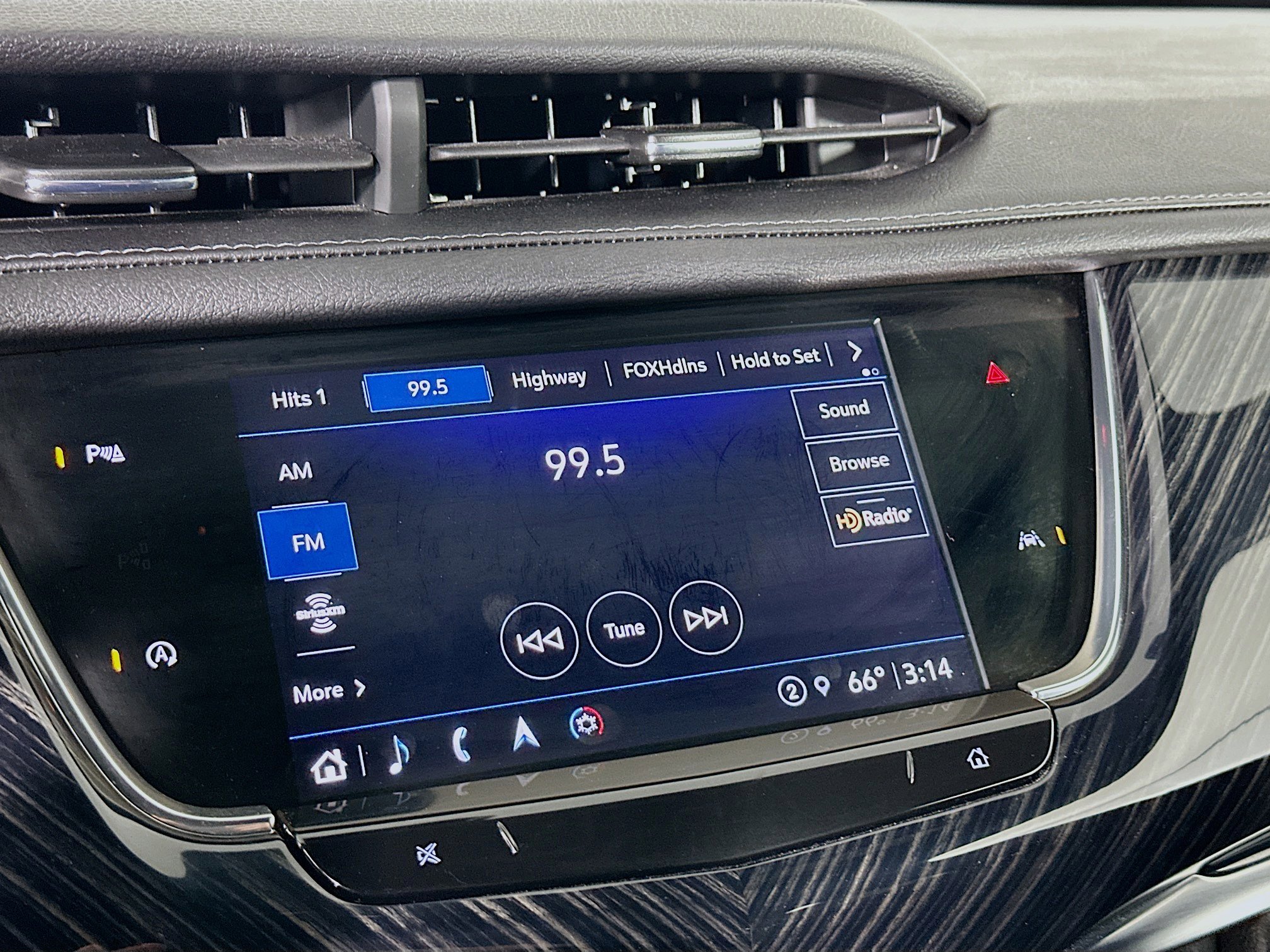 Used 2025 Cadillac XT6 Premium Luxury image 21