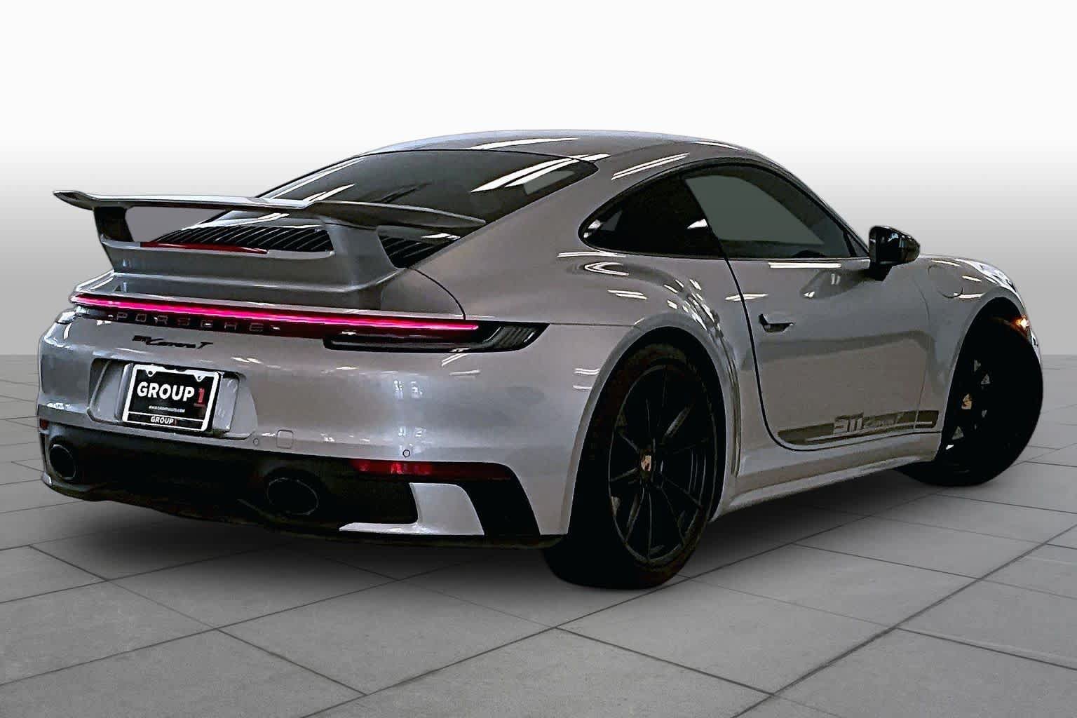 Used 2024 Porsche 911 Carrera T RWD image 11