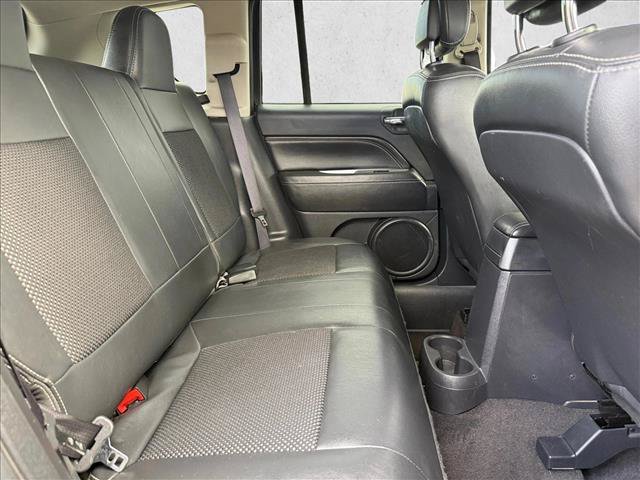 Used 2017 Jeep Compass Latitude AWD/4WD image 21