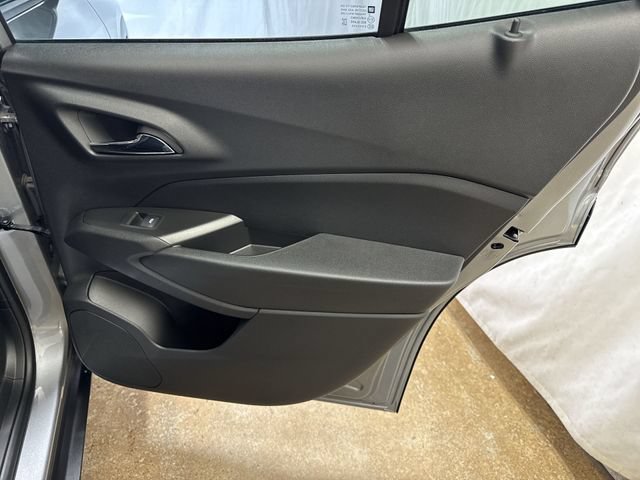 Used 2025 Chevrolet Trax ACTIV w/ Sunroof Package FWD image 25