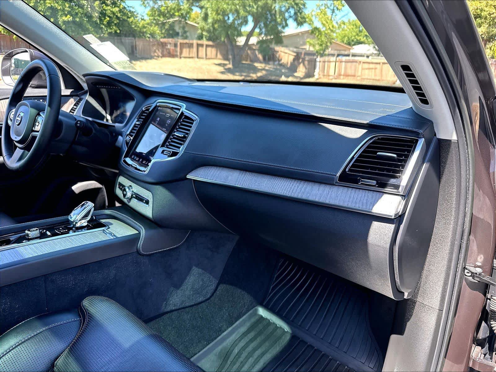 Used 2023 Volvo XC90 T8 Ultimate w/ Protection Package Premier AWD/4WD image 19