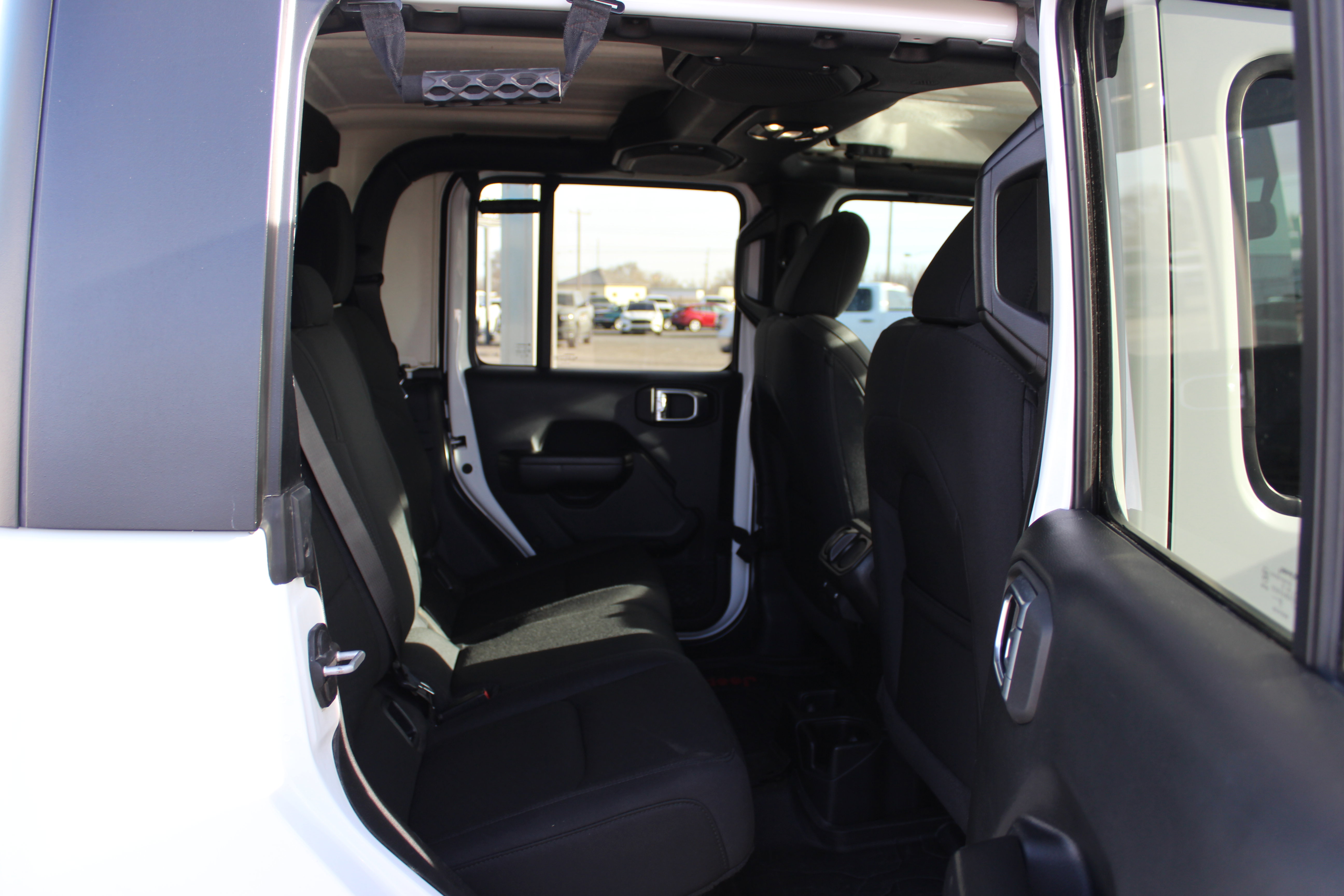 Used 2020 Jeep Gladiator Sport image 18