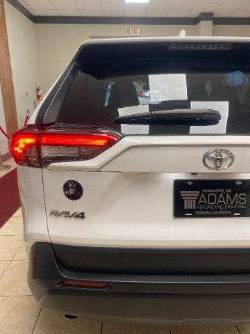 Used 2024 Toyota RAV4 LE AWD/4WD image 12