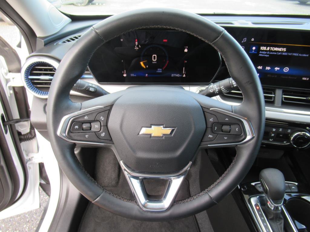 Used 2024 Chevrolet Trax LT w/ Driver Confidence Package image 17